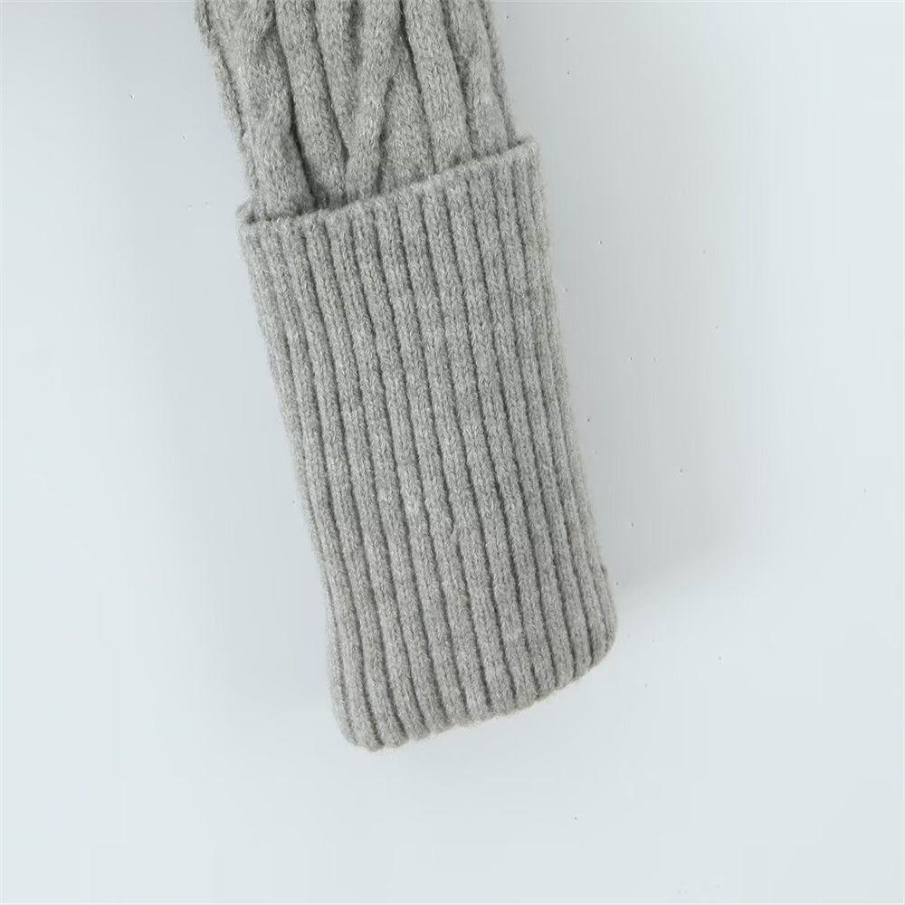 Zweiteiliges Strick-Set in Hellgrau