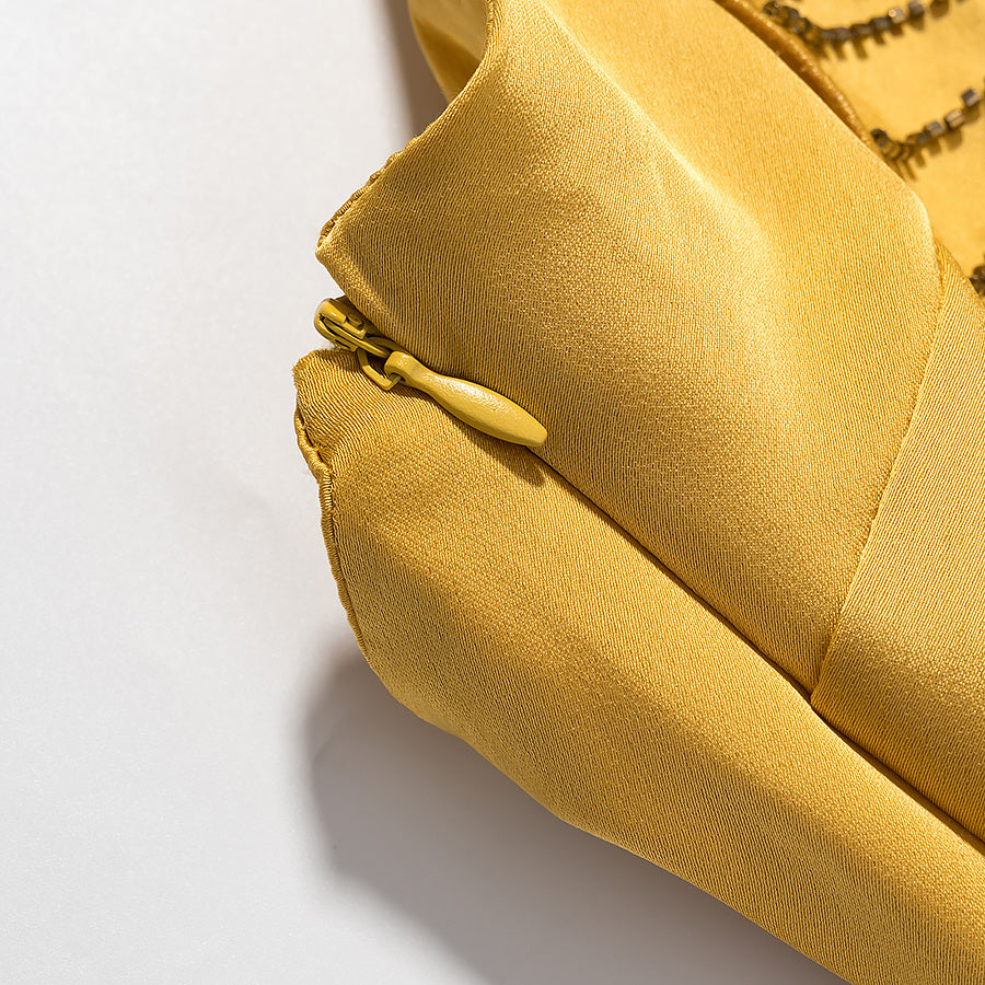 Halterneck Maxikleid mit Rüschenblume in Sonnengelb