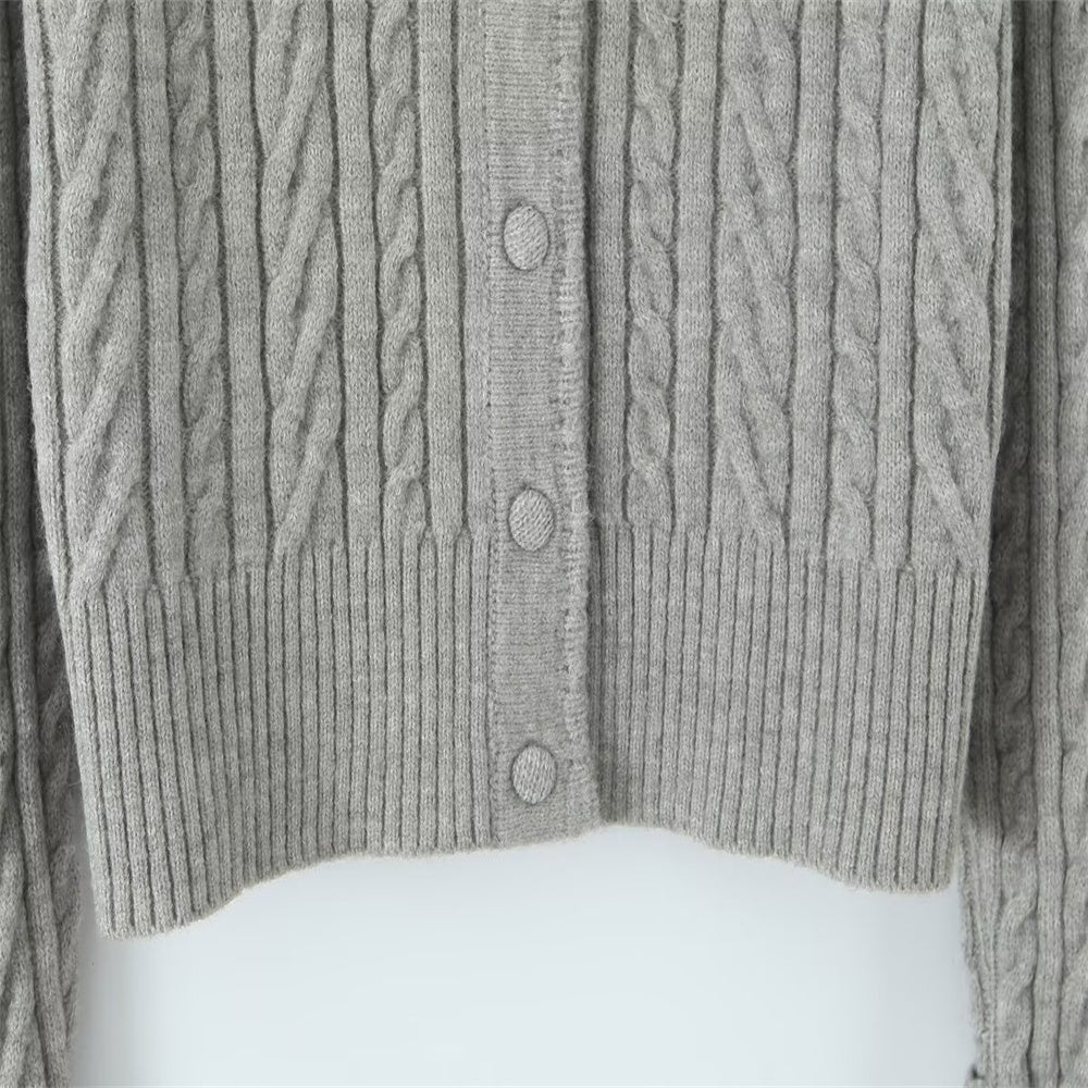 Zweiteiliges Strick-Set in Hellgrau