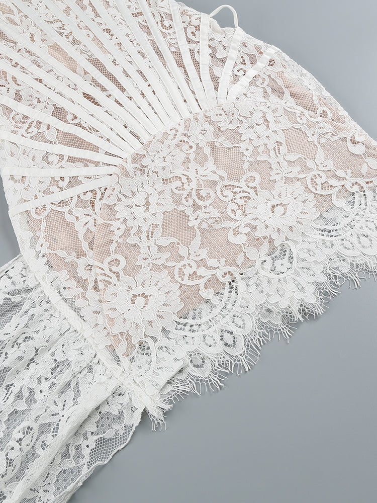 Spitzen-Minikleid mit Drapierung und Korsett-Detail