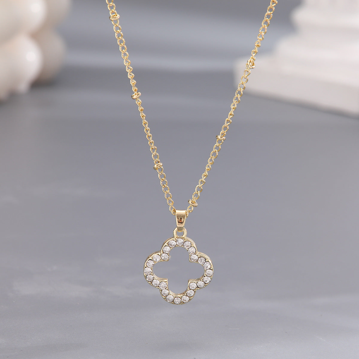 Vergoldete Kleeblatt-Halskette