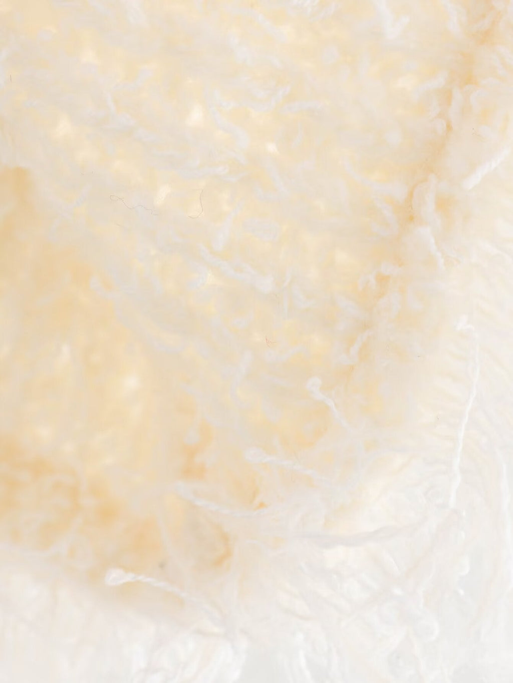 Zweiteiliges Strick-Set in Creme mit schwarzen Akzenten