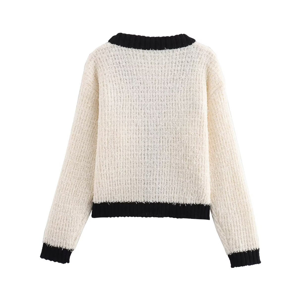 Zweiteiliges Strick-Set in Creme mit schwarzen Akzenten